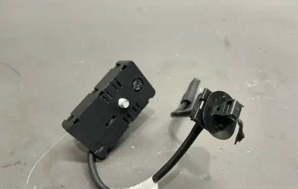 Tesla Model Y Aerial antenna amplifier 150942000D