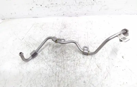 Ford Mustang V Fuel injector supply line/pipe EJ7E9J323CA