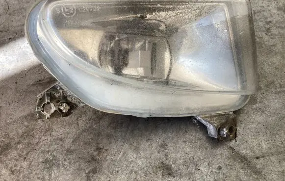 Peugeot 607 Front fog light E2029702 66984340