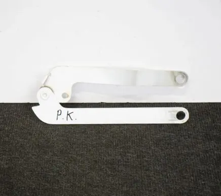 Mercedes-Benz SLC C107 Engine bonnet/hood hinges A1108800177