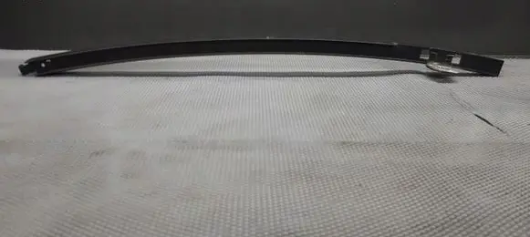 Mercedes-Benz C W203 Door glass rail 