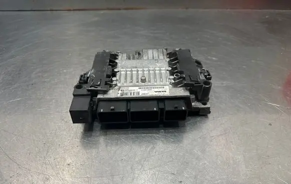 Volvo V70 Engine control unit/module 31269189AA 5WS40608DT J38AC