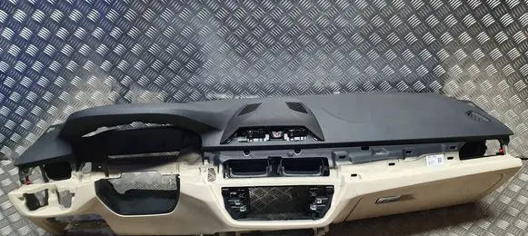 BMW 5 G30 G31 G38 Dashboard 9388648-15