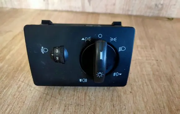 Ford Focus Light switch 7M5T13A024MA