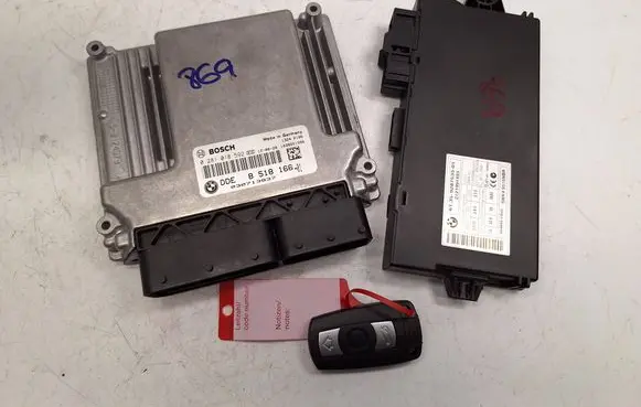 BMW 1 E82 E88 Engine ECU kit and lock set 8518166 13618518166 0281018592