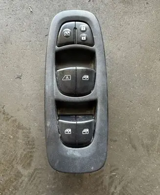 Renault Kadjar Electric window control switch 254011766R