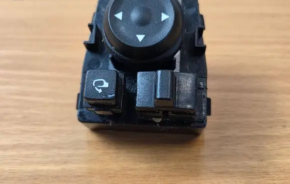 Hyundai i20 (BC3 BI3) Wing mirror switch 93530BV010 0000121