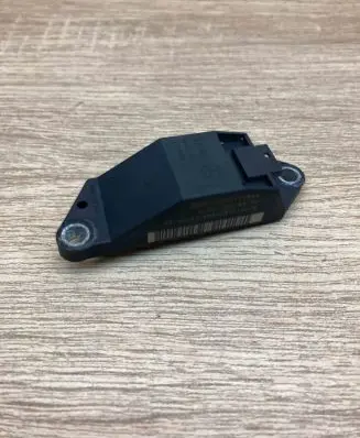 Mercedes-Benz E W211 Airbag deployment crash/impact sensor A0018209326
