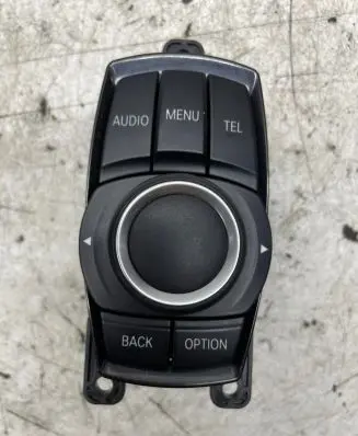 BMW 3 F30 F35 F31 Head unit multimedia control 140426R0 9261704 033623101