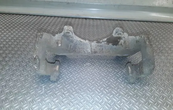 Audi A4 S4 B7 8E 8H Front Brake Caliper Pad/Carrier 