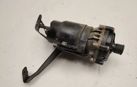 Mercedes-Benz E W211 Electric auxiliary coolant/water pump A0005000386