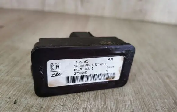 Opel Astra H ESP acceleration yaw rate sensor 13257072