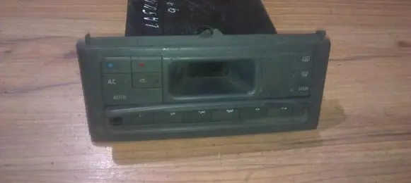 Renault Laguna I Climate control unit 7700425674 9140010332