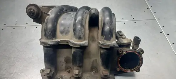 Volkswagen Polo Intake manifold