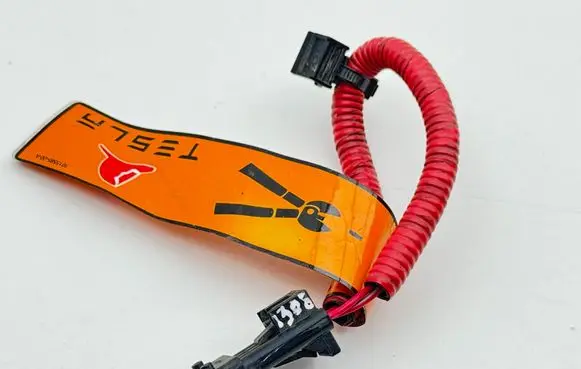 Tesla Model S Battery relay fuse 101558500