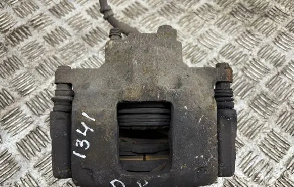 Chrysler Grand Voyager V Front brake caliper