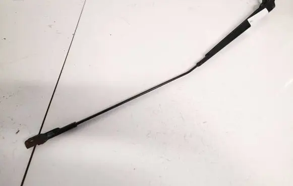 Front wiper blade arm
