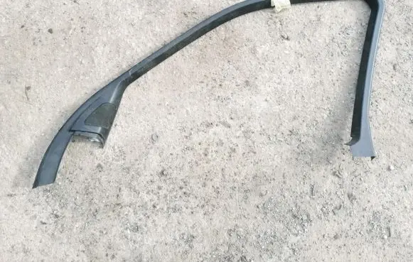BMW X5 E70 Front door glass trim molding 7129712 51337129712