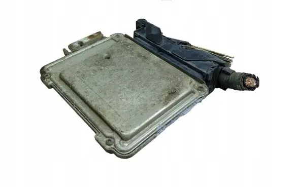 Opel Astra H Engine control unit/module 0281011943 55556829