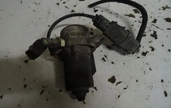 Opel Astra J Vacuum pump 13343961