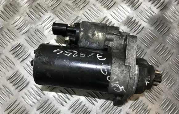 Volkswagen Golf V Starter motor 1005831844