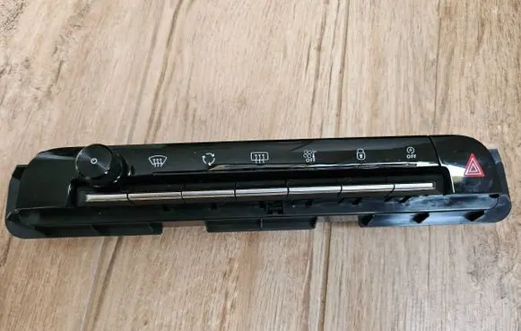 Citroen C5 Aircross Climate control unit 9828018177