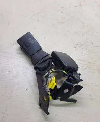 Mercedes-Benz E W212 Rear seatbelt buckle A2128600469 34022732C B220813