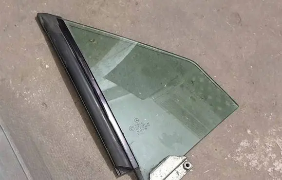 Mercedes-Benz SLK R170 Rear side window