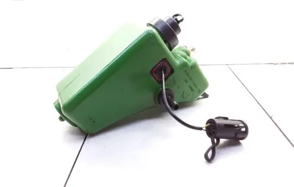 Jaguar XJ X40 Power steering fluid tank/reservoir CBC6952