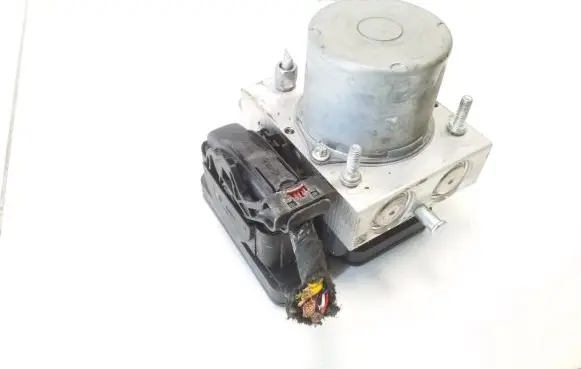 Tesla Model 3 ABS Pump 104474500B