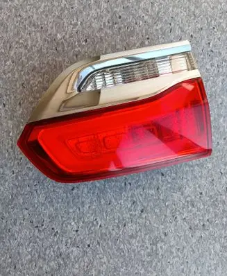 Jeep Grand Cherokee Tailgate rear/tail lights P68110047AE F00HTC40335