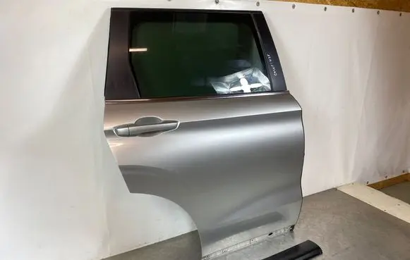 Mitsubishi Outlander IV Rear door 