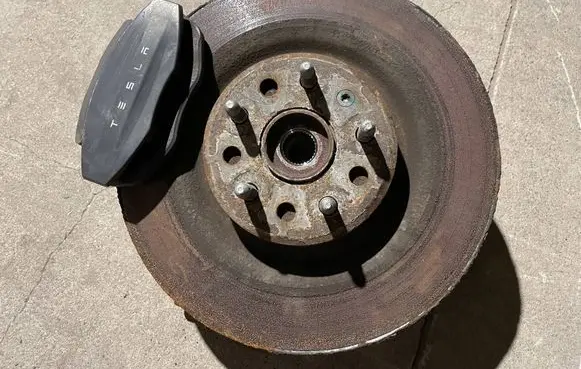 Tesla Model S Rear wheel hub