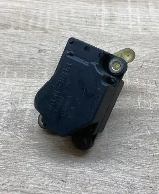 Volvo V50 Air flap motor/actuator 74932G 070803