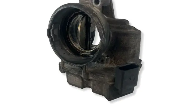 Volkswagen PASSAT B6 Throttle body valve 03G128063