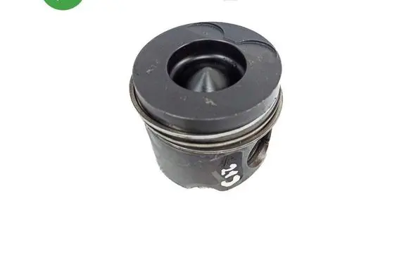 Mercedes-Benz CLS C219 Piston 8340E