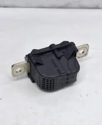Tesla Model Y Fuse 106468900J 109515400C PVG22068A10798