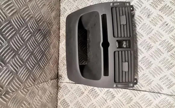 Toyota Avensis T250 Dash center air vent grill 8581