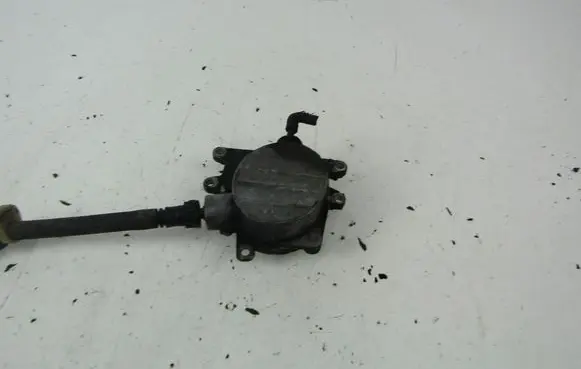 Opel Vectra C Vacuum pump 