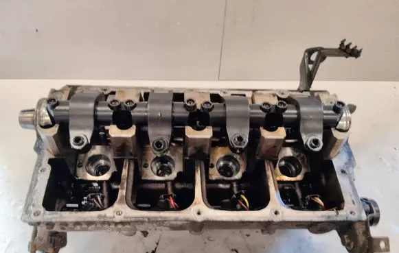 Volkswagen Golf V Engine head 038103373R