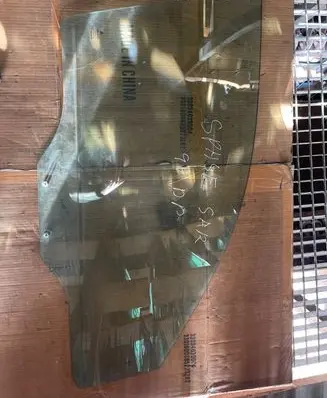 Mitsubishi Space Star Front door window glass four-door