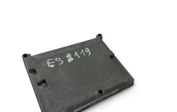 Volvo V50 Engine control unit/module ECU 30743371