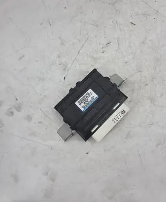 Mitsubishi Pajero Gearbox control unit/module MR528637 X4T71773M