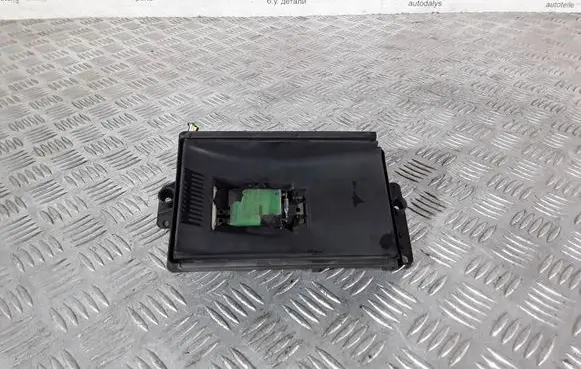 Volkswagen Lupo Heater blower fan relay 1J0819022A
