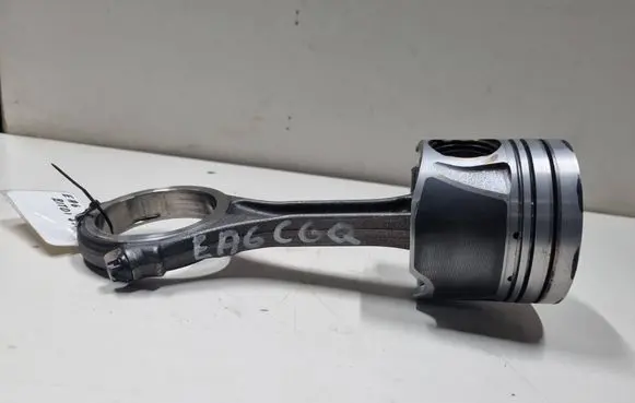 Audi A6 Allroad C7 Piston with connecting rod