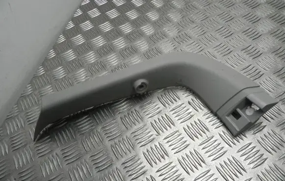 BMW X1 F48 F49 (D)pillar trim (top) 51497350848 I11564