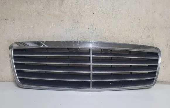 Mercedes-Benz CLK A208 C208 Front grill 2088800085