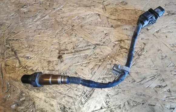 Mercedes-Benz B W245 Lambda probe sensor 1588A001 000707T103 0258017014