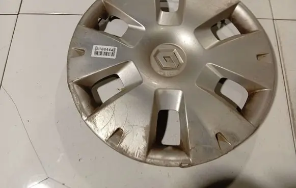 Renault Scenic II - Grand scenic II R15 wheel hub/cap/trim 8200422602