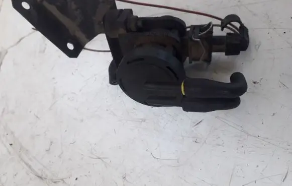 Opel Omega B2 Valve vacuum 